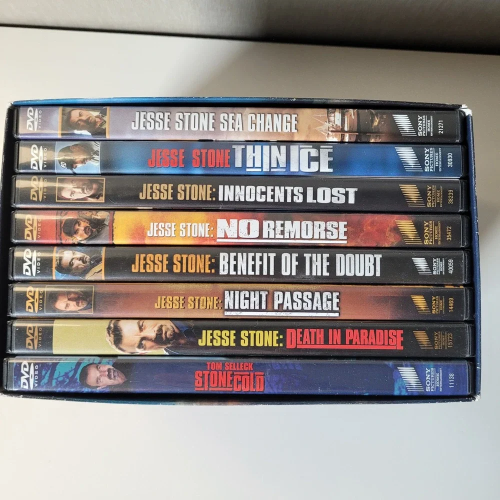 Sony Jesse Stone Collection DVD Box Set Tom Selleck 8-Movie Crime Drama Good